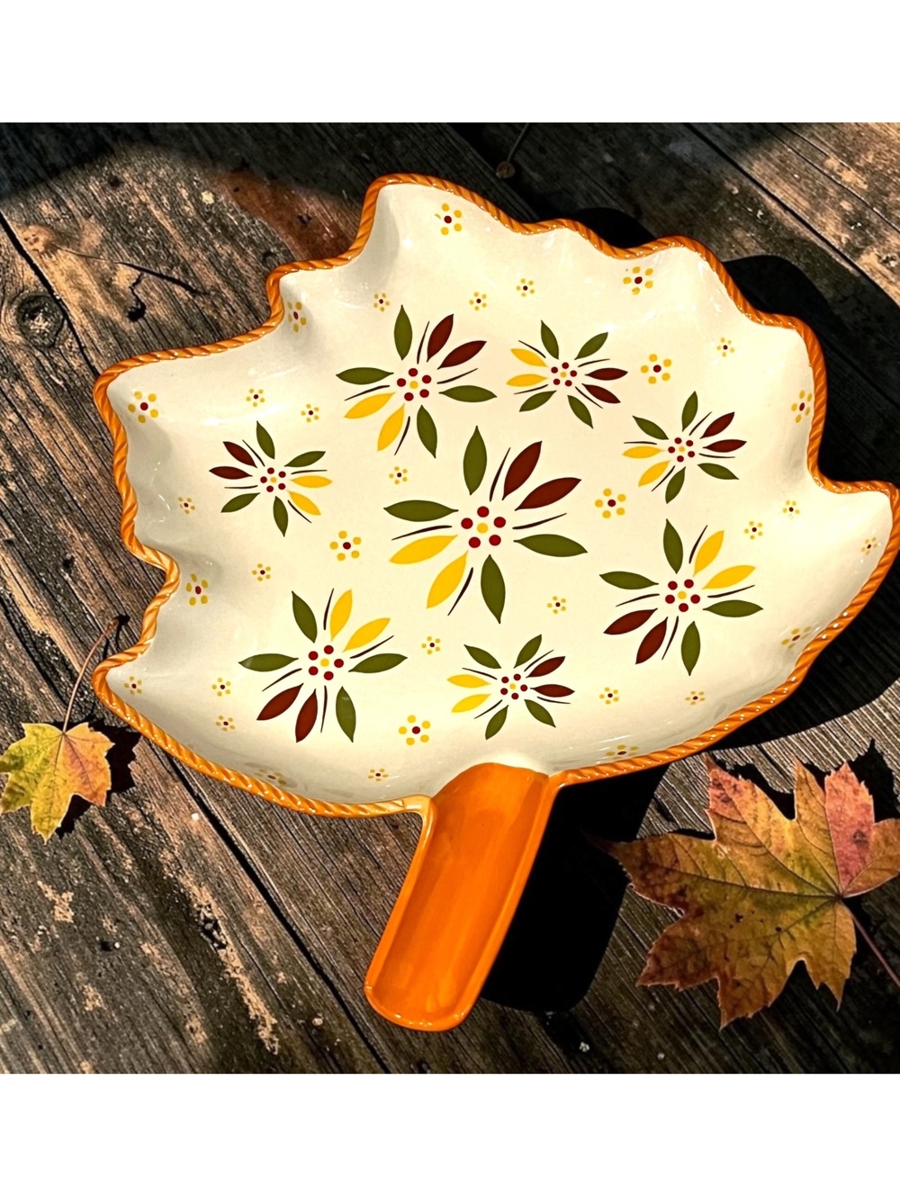 Temp-tations by Tara Special Edition Maple Leaf Platter Fall Thanksgiving 14.5”